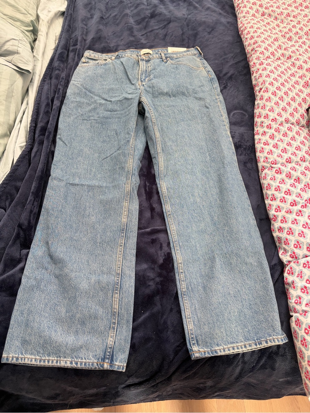 Light Wash Relaxed Leg Jeans Everlane 90s forever